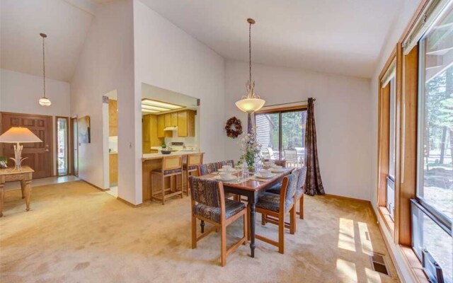 Diamond Peak Lane 12