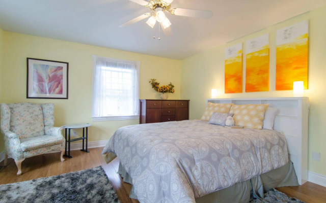 Windsong Manor Bed & Breakfast