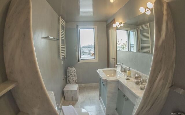 Stunning 2 bedroom house with amazing view