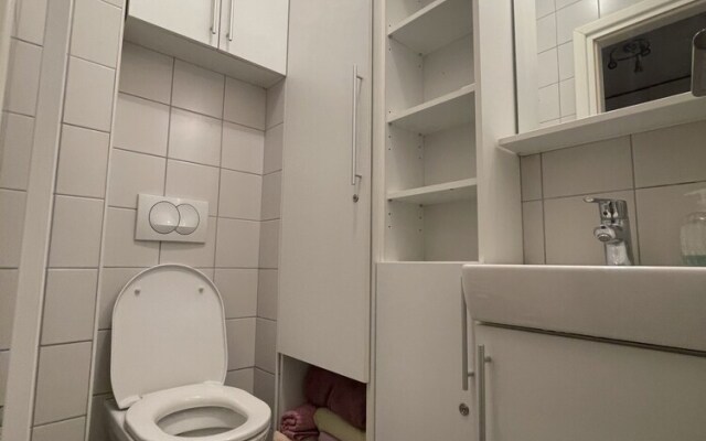 Large Modern 75m2 Flat and Free Parking