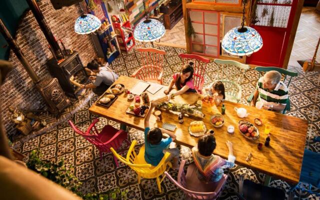 Fly Inn Yilan