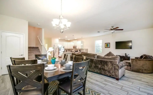 Champions Gate 1403MVD