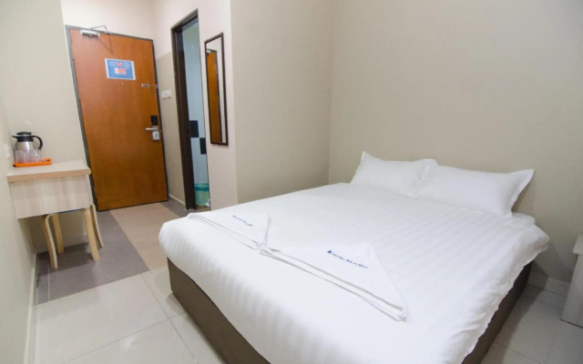 OYO 338 Hotel Raja Bot