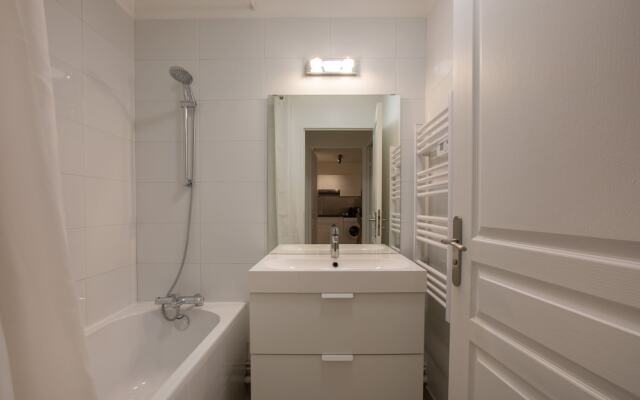 Moderne cosy 350m C. Mirabeau