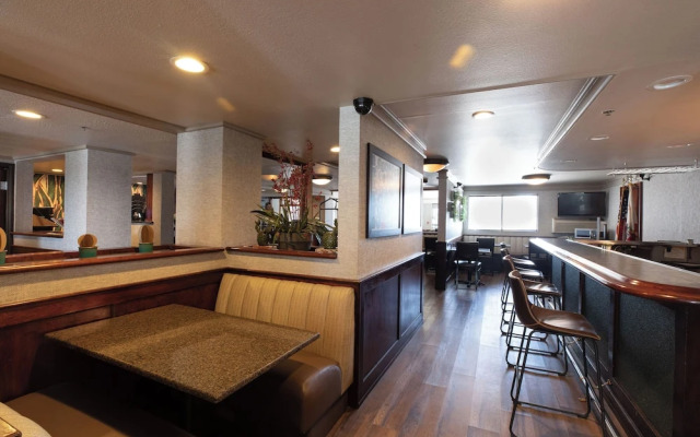 Oxford Inn & Suites Lancaster