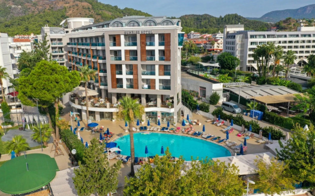 Sunrise Hotel