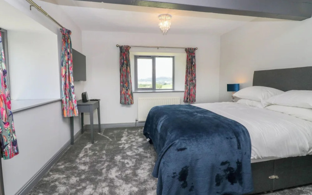 Fell View House