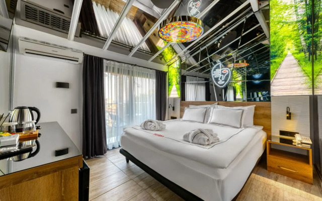Illusion Beach Club Hotel +16 Only Adult