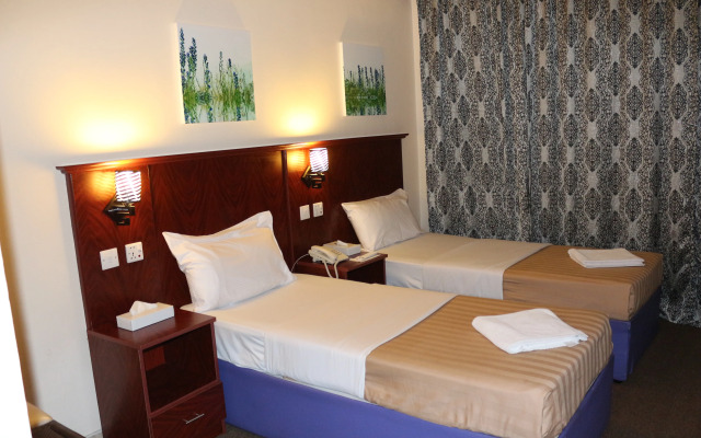 Mariana Hotel