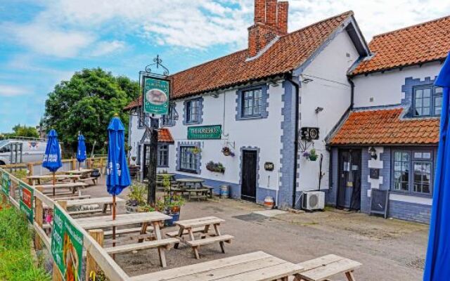 The Billingford Horseshoes by OYO