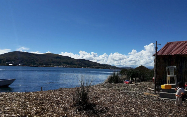 Islas Uros Lodge