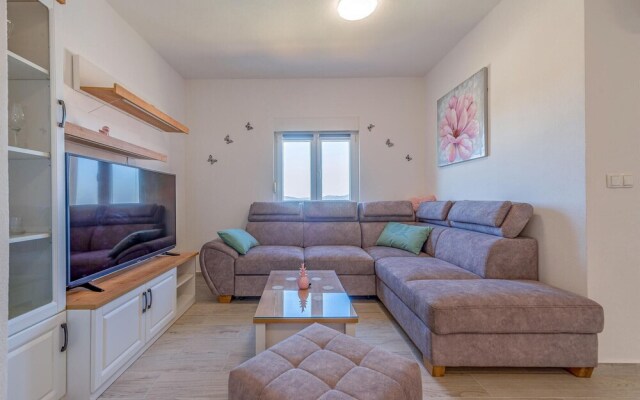 Amazing Apartment in Zadar With Wifi and 2 Bedrooms