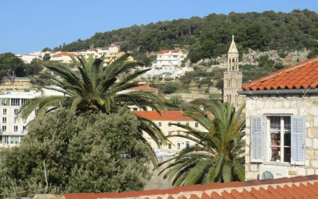 Pinna Apartments Hvar