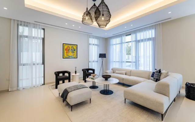 Luxurious 5 Bed Villa 60B Palm Jumeirah