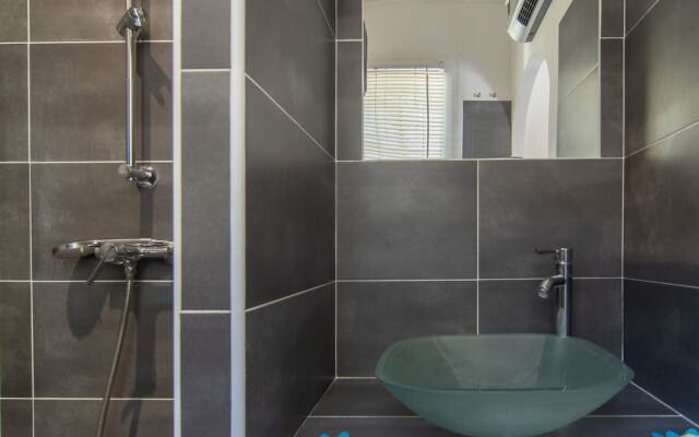 Secluded Villa in Lorgues With Private Pool