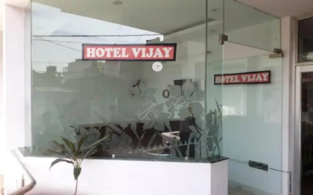 Goroomgo Vijay Charbhag Lucknow