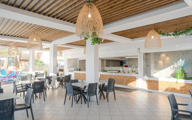Poseidon Beach Hotel