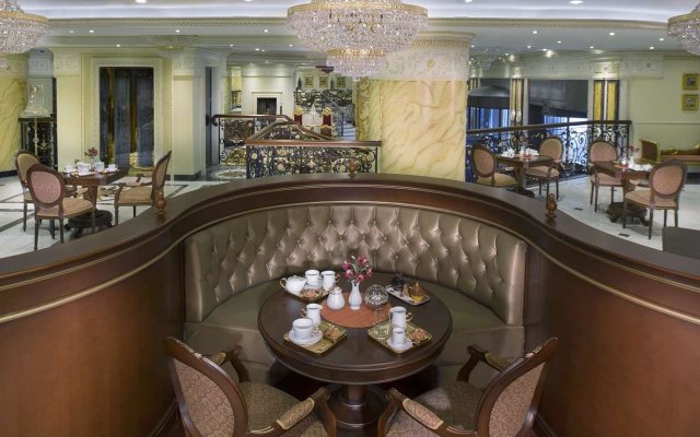 Royal Rose Abu Dhabi, Curio Collection by Hilton