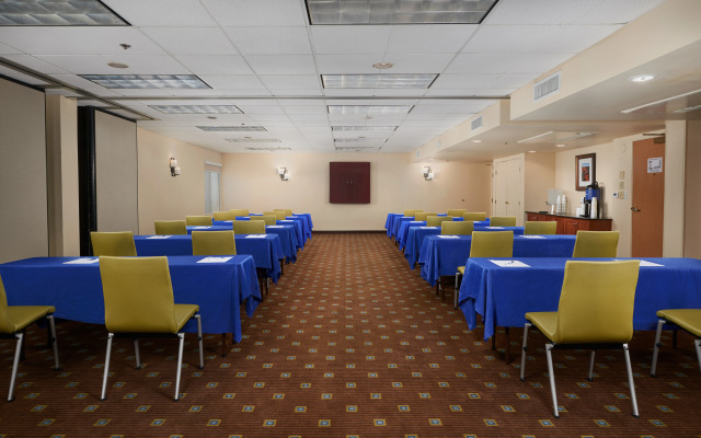 Holiday Inn Express North Phoenix