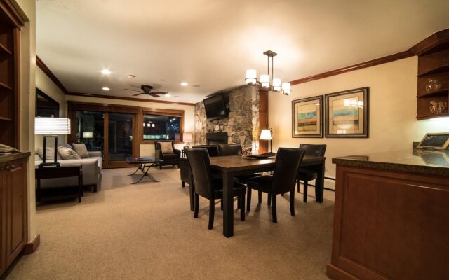Manor Vail Lodge