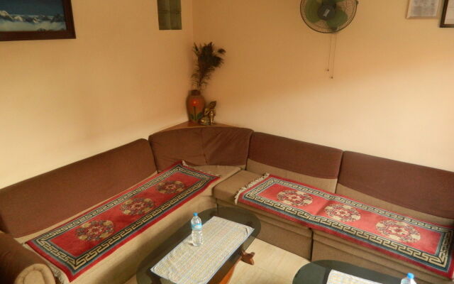 Om Tara Guest House