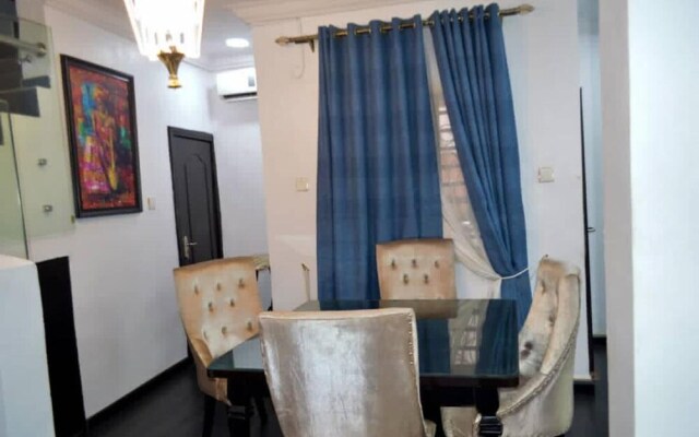 Immaculate 4-bed Apartment in Lagos