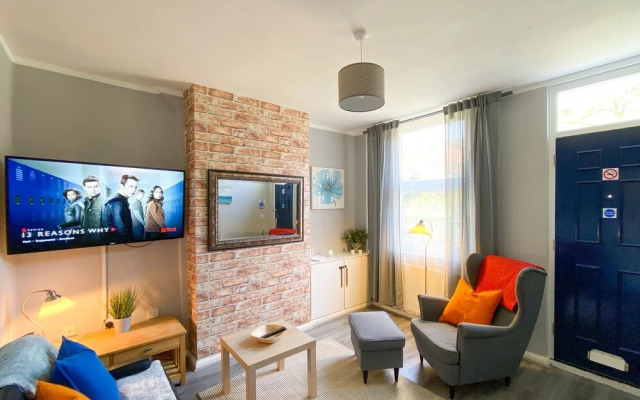 Newly Renovated Warm & Cosy 3bed House