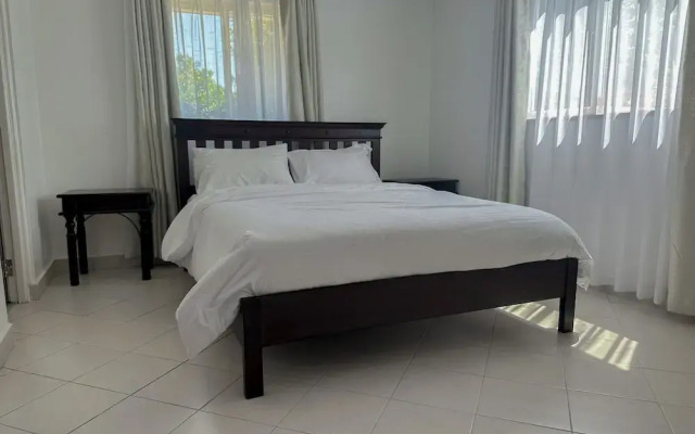 Lux Suites Greenpark Getaway Bungalows