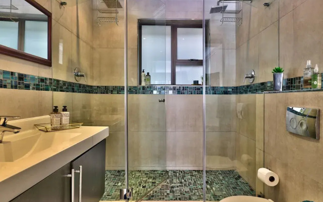 Bay Point Apartment on Beach Road