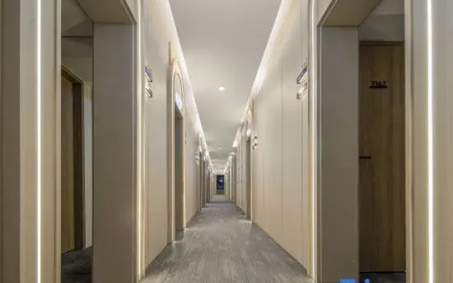Utang Youtang Design Hotel (Taikoo Li Jiuyan Bridge Subway Station)