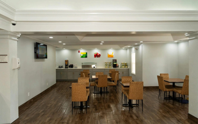 Quality Inn Rome South