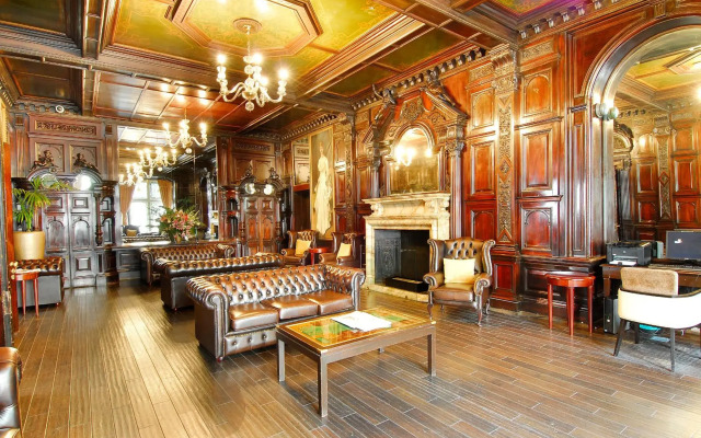 Grand Royale Hyde Park