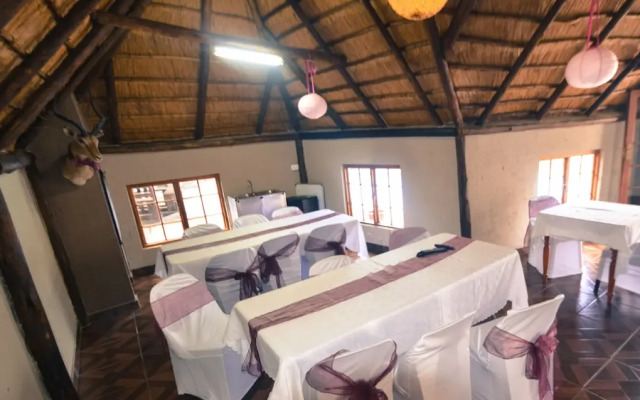 Lekoa Bed and Breakfast and Trading