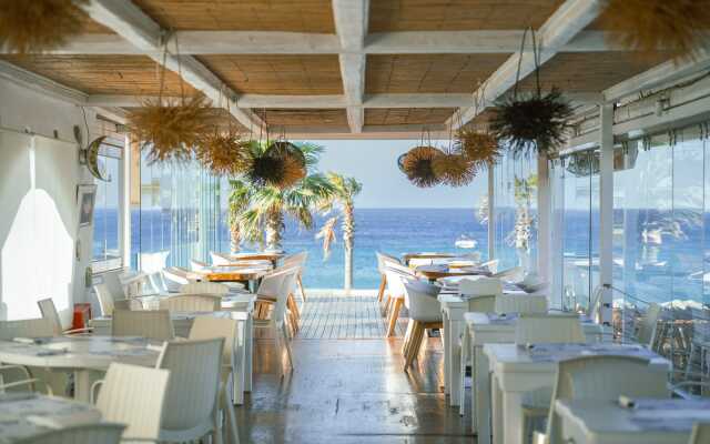 Arte & Mare Elia Luxury Suites & Idolio Vllas