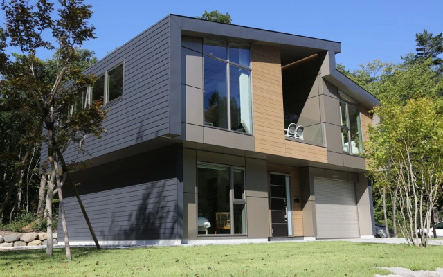 Eminence by The Hakuba Collection