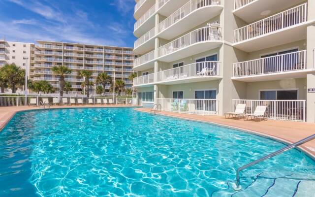 Tradewinds Condos by Hosteeva