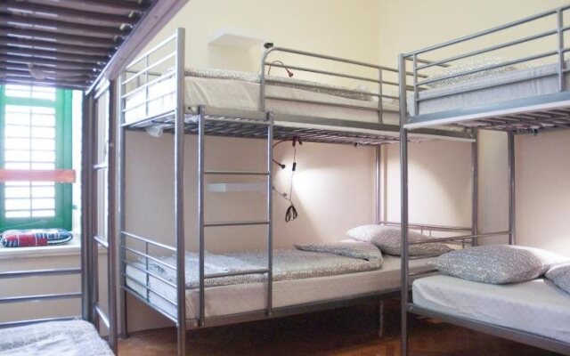 Hostel Yeti