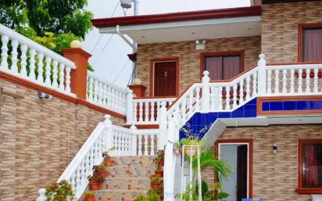 RedDoorz Plus @ Billy's Resort Oslob