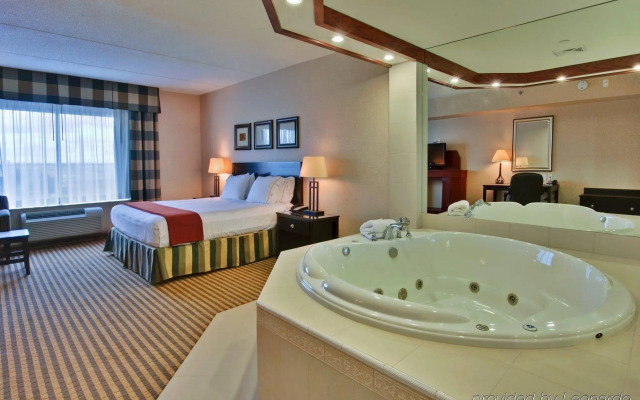 Newmarket Hotel & Suites