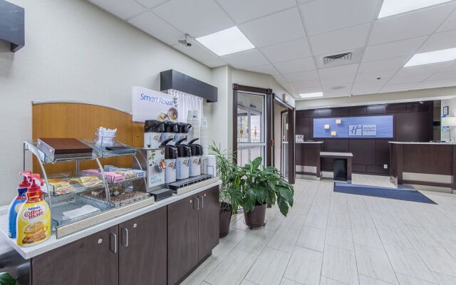 Holiday Inn Express Dandridge by IHG