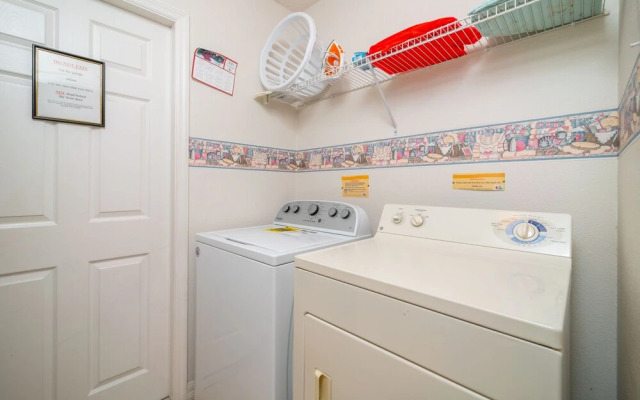 1114 4-bed Pool Home, Liberty Village Kissimmee