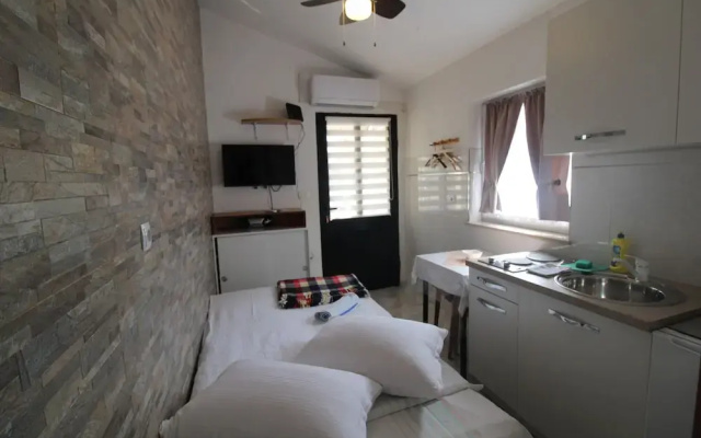 Room in Studio - Little Studio Sanjica in Pula, one Person