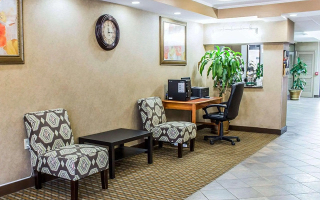 Rodeway Inn & Suites
