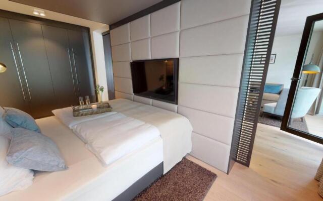 White Pearl Apartment 2.11