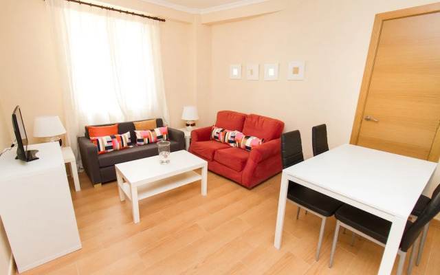 Delightful two bedroom Into Cathedral Square