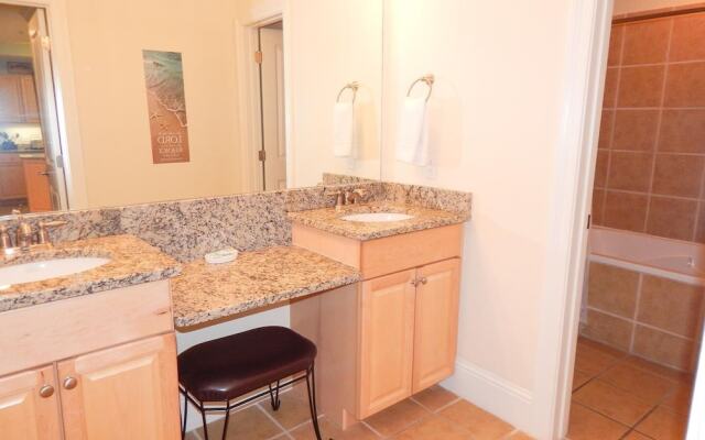 714 Holiday Isle 714 - Shangri La 3 Bedroom Condo