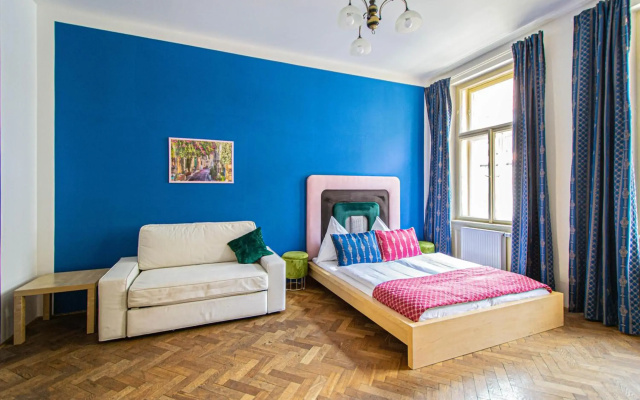 For celebrations spacious 3BDR apartment with balcony