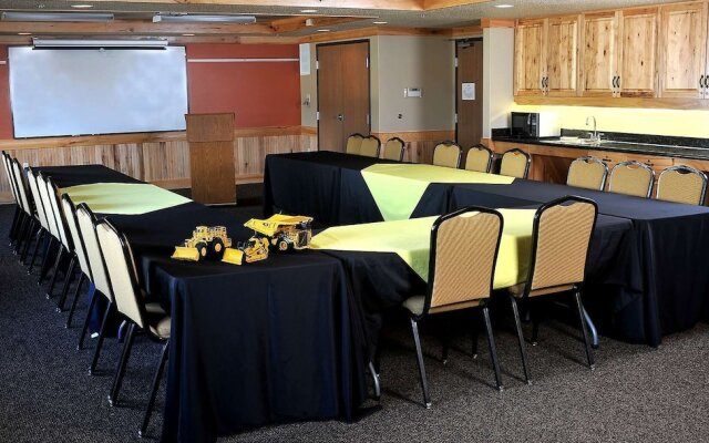 AmericInn Lodge & Suites Oswego