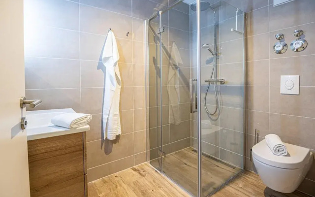 Apartment in Salzburg Near Schlossalmbahn I