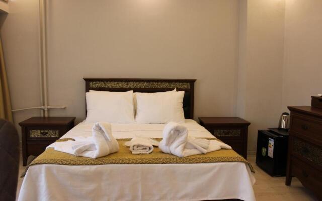 Class Hotel